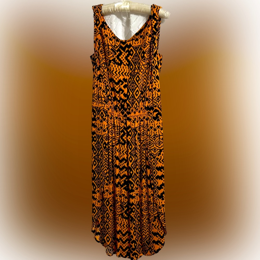 Beautiful BENETTON side lips summer dress